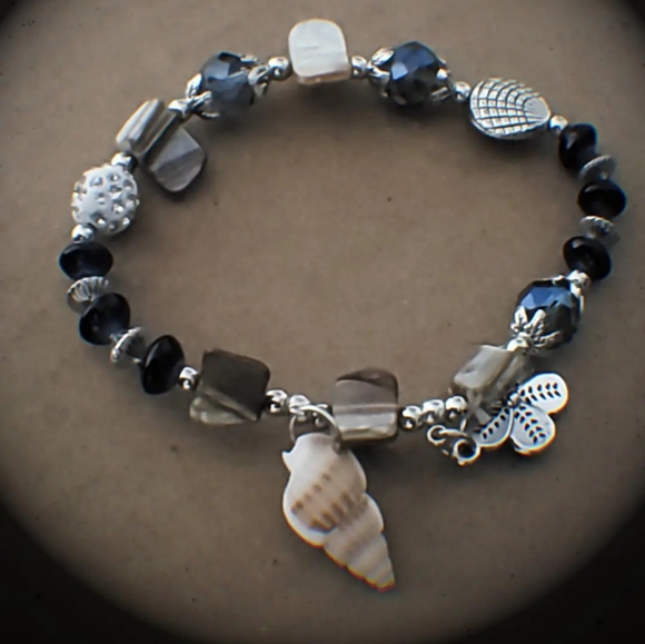 Fashion Jewllery - Picture 3 of 3